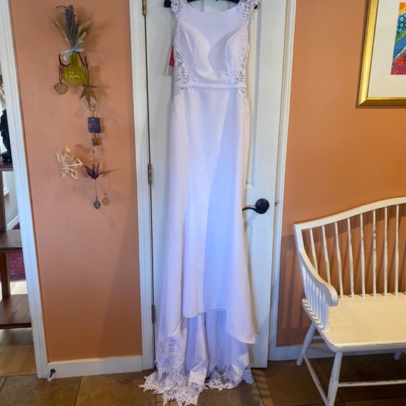 Wedding dress - Picture 3 of 4